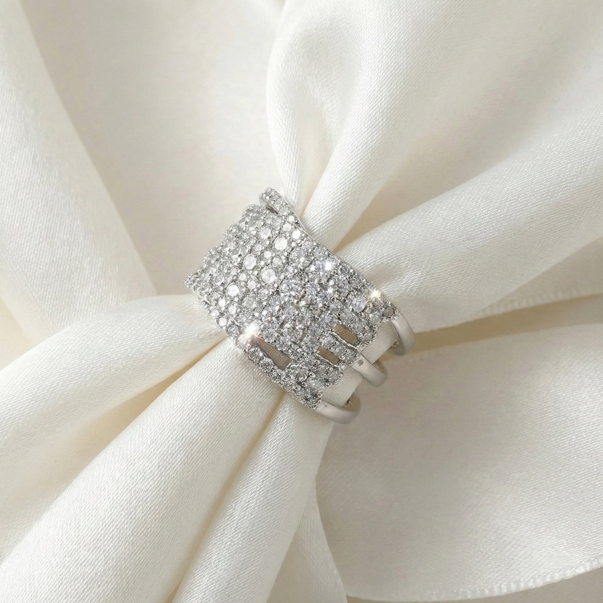 The Infinite Glow Ring