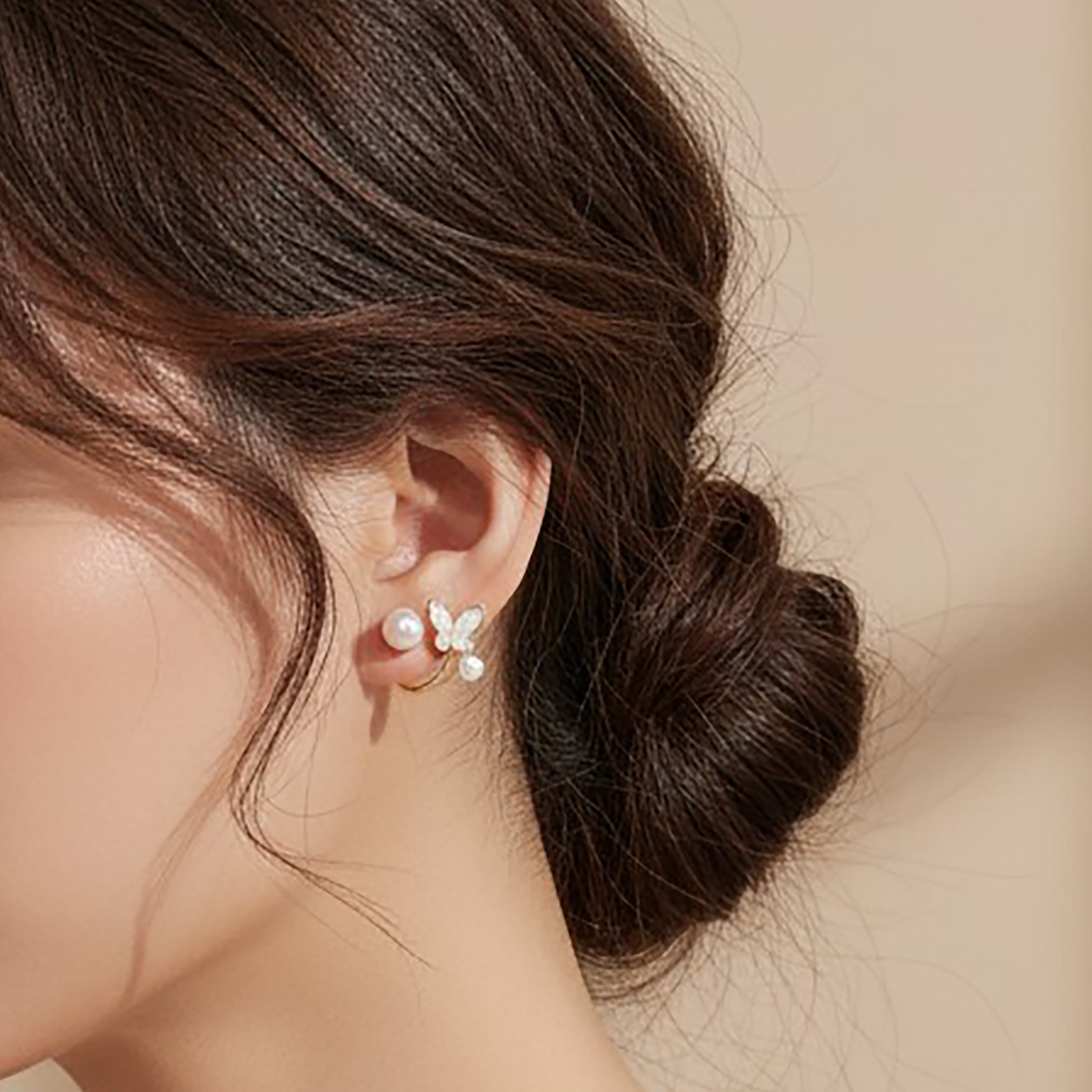 Chic Butterfly & Pearl Stud Earrings