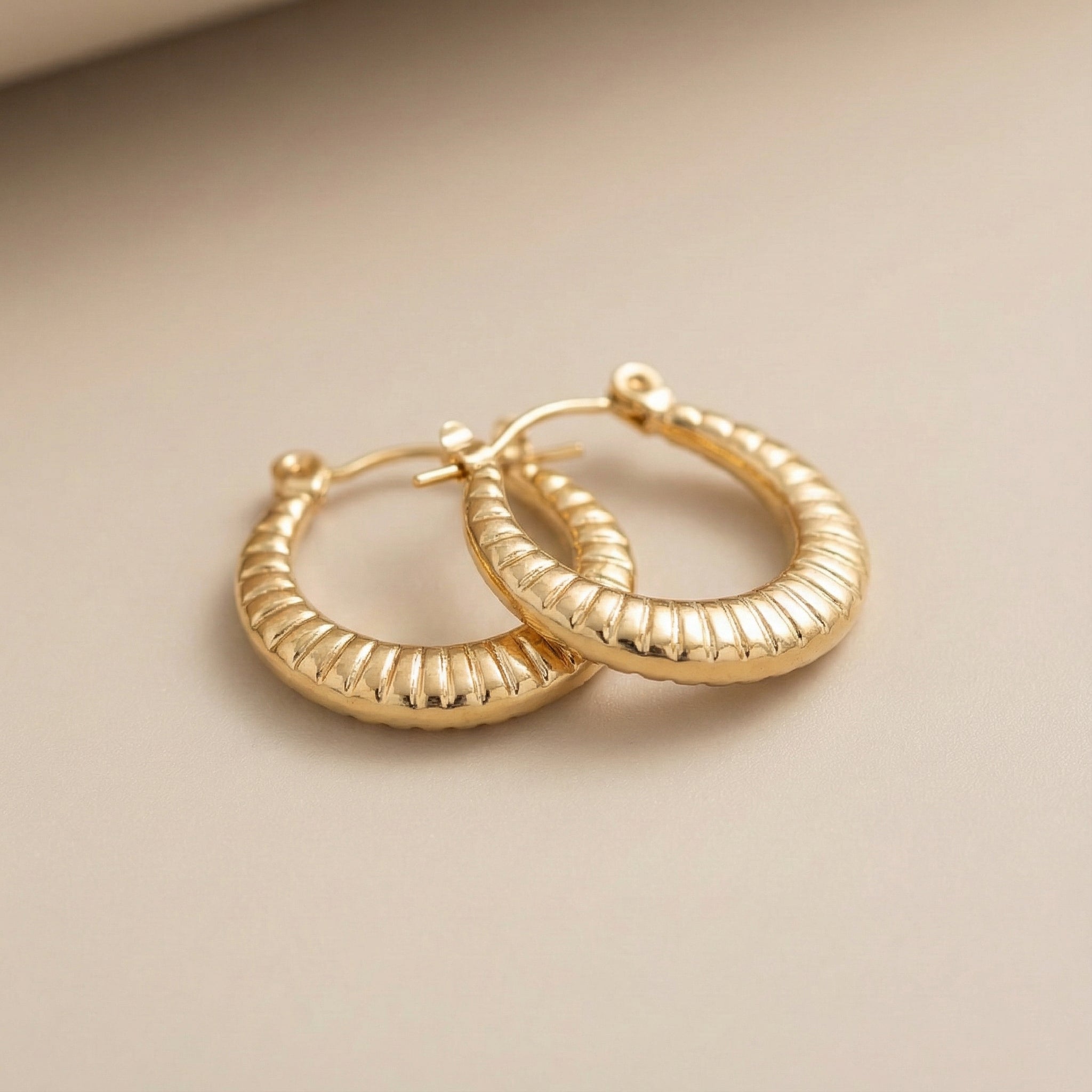 Pleated Chunky Hoops