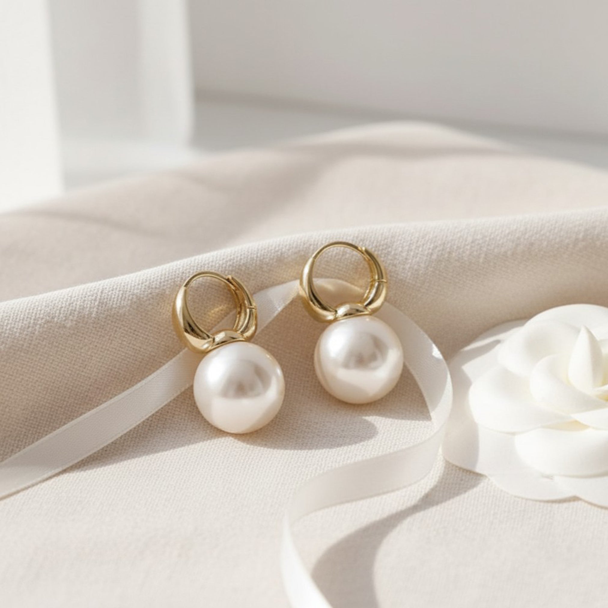 Floating Pearl Huggies