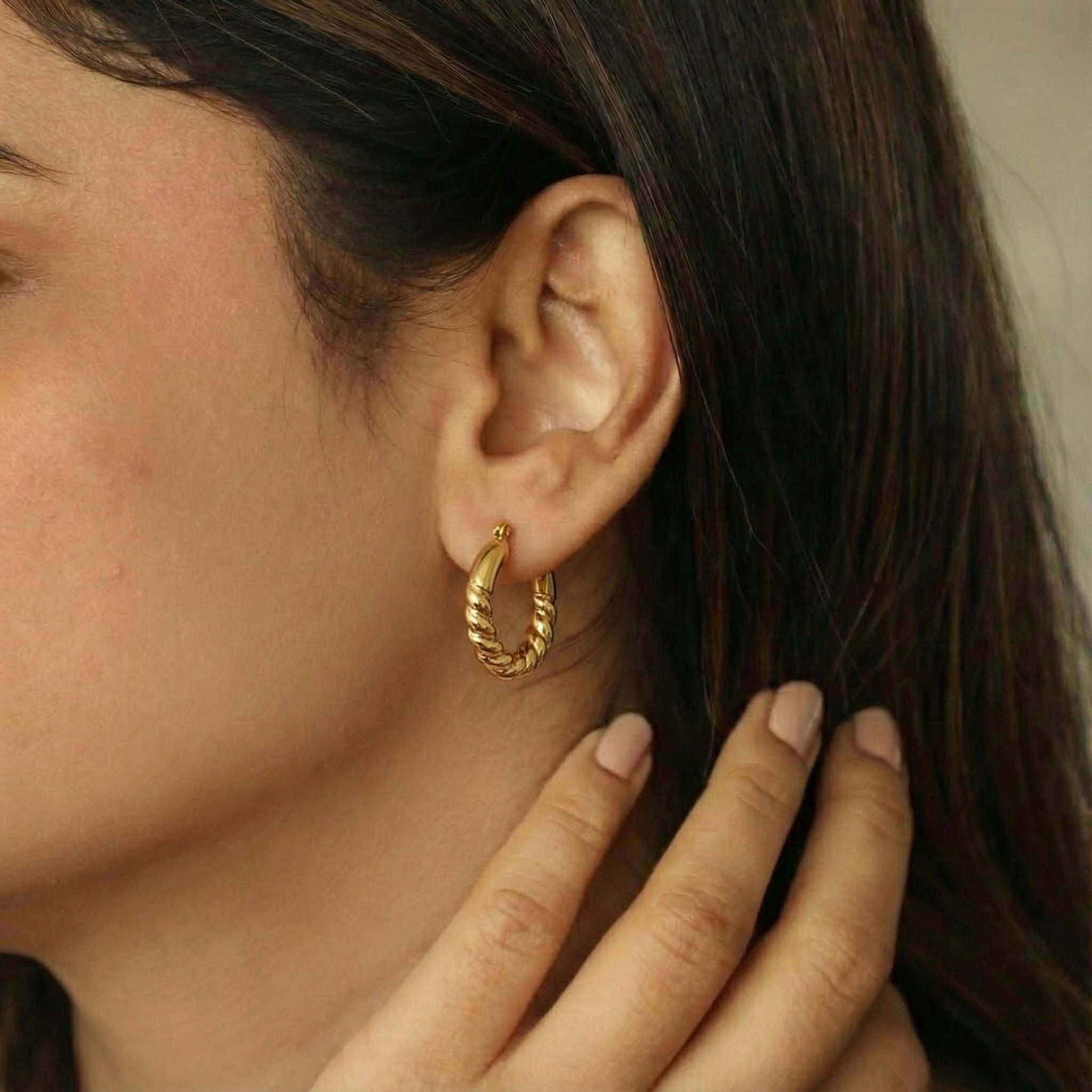 Round Twist hoop Earrings