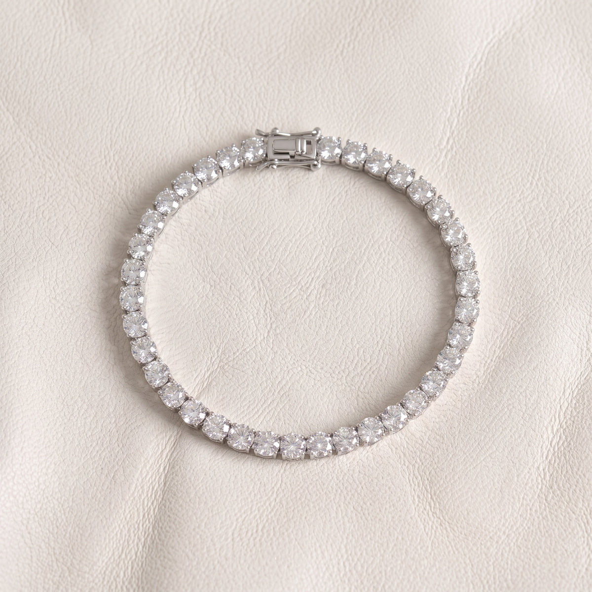 The IIRAYA Silver Cushion Roman Set