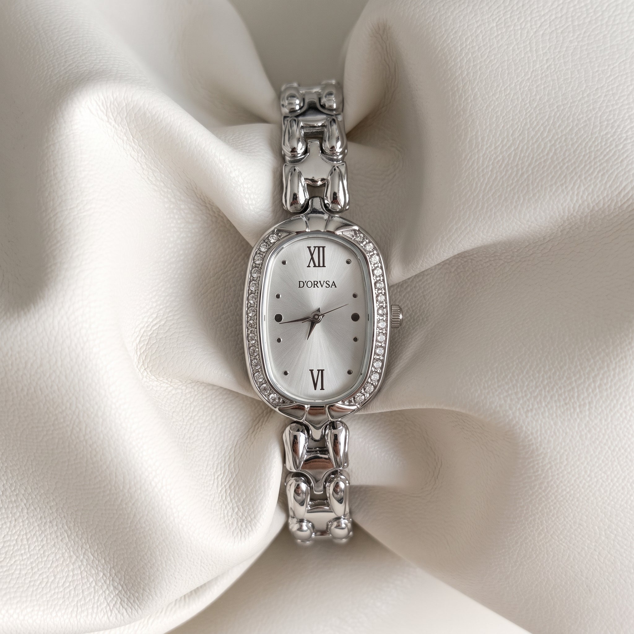 The IIRAYA Celeste Crystal Oval Set