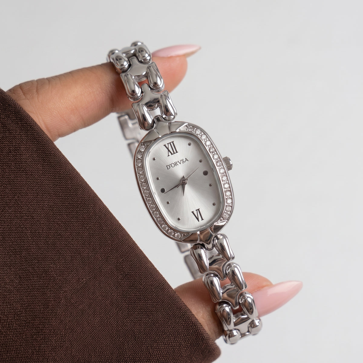 The IIRAYA Celeste Crystal Oval Set