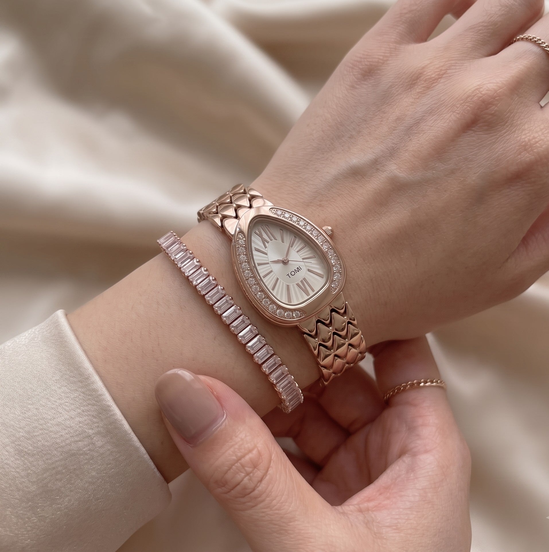 IIRAYA Serpenti Ivory Rosegold Edition